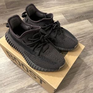 Adidas YEEZY BOOST 350 size 5.5